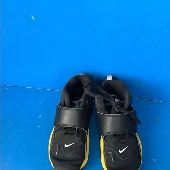 DS Nike Air Speed Turf GS YELLOW BLACK STEELERS Size 13c(17cm) 535736-071 - Picture 5 of 8